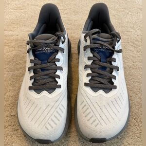 Women’s Altra Experience Form